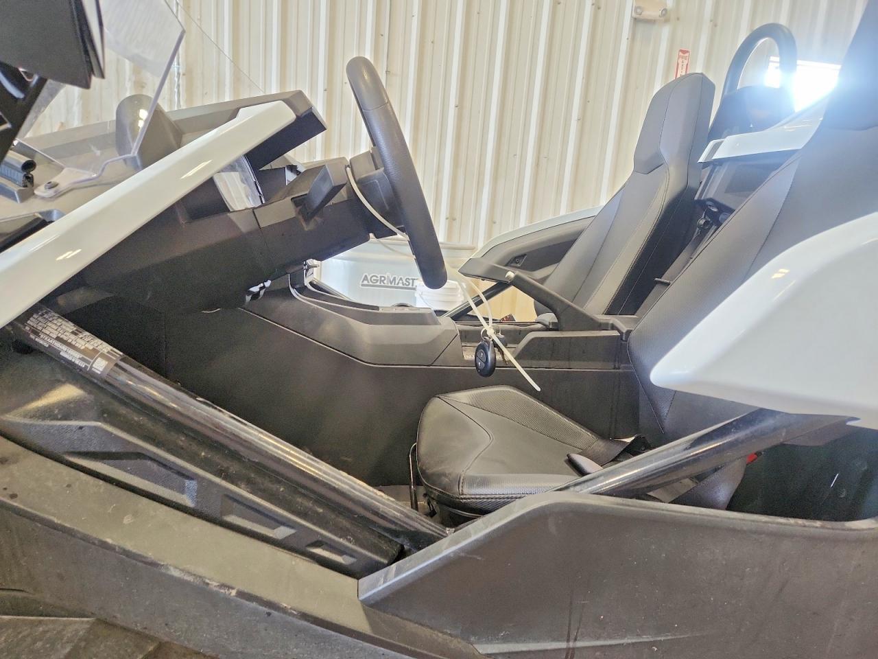 2024 Polaris Slingshot S With Technology Package - Фото 7