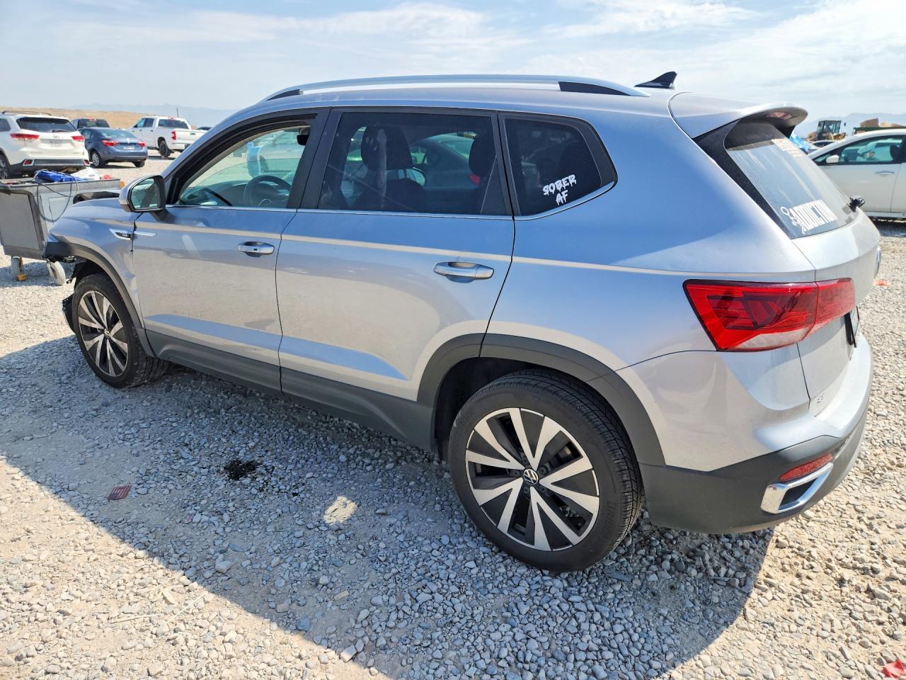 2024 Volkswagen Taos Se - Image 2