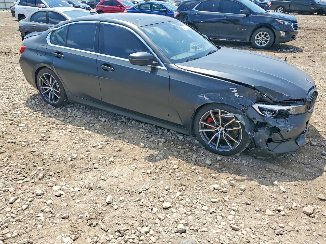 2019 BMW 330Xi - Image 4