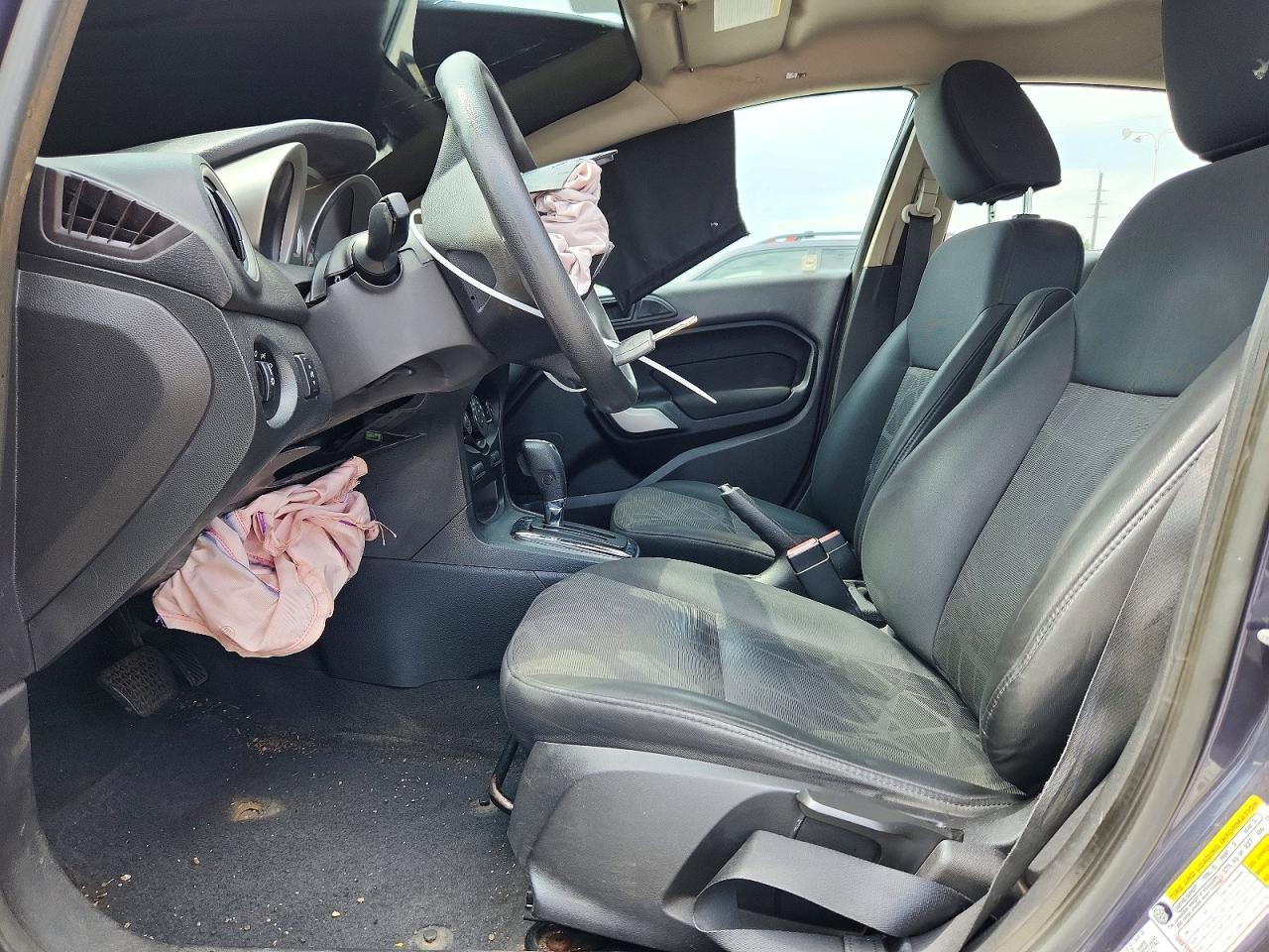 2012 Ford Fiesta Se - Фото 7
