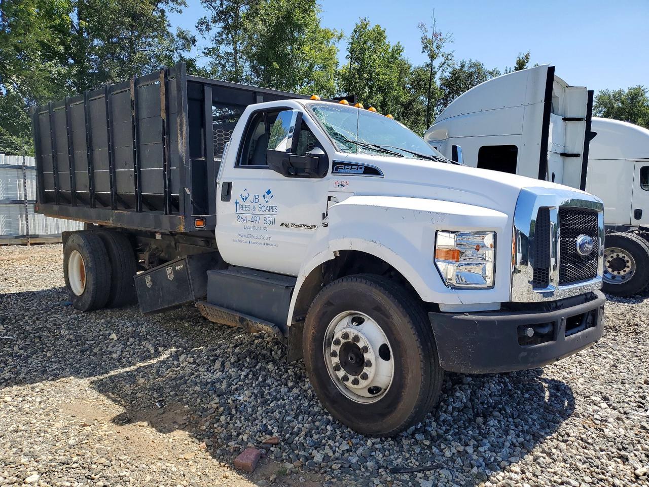 2017 Ford F650 Super Duty - Image 4