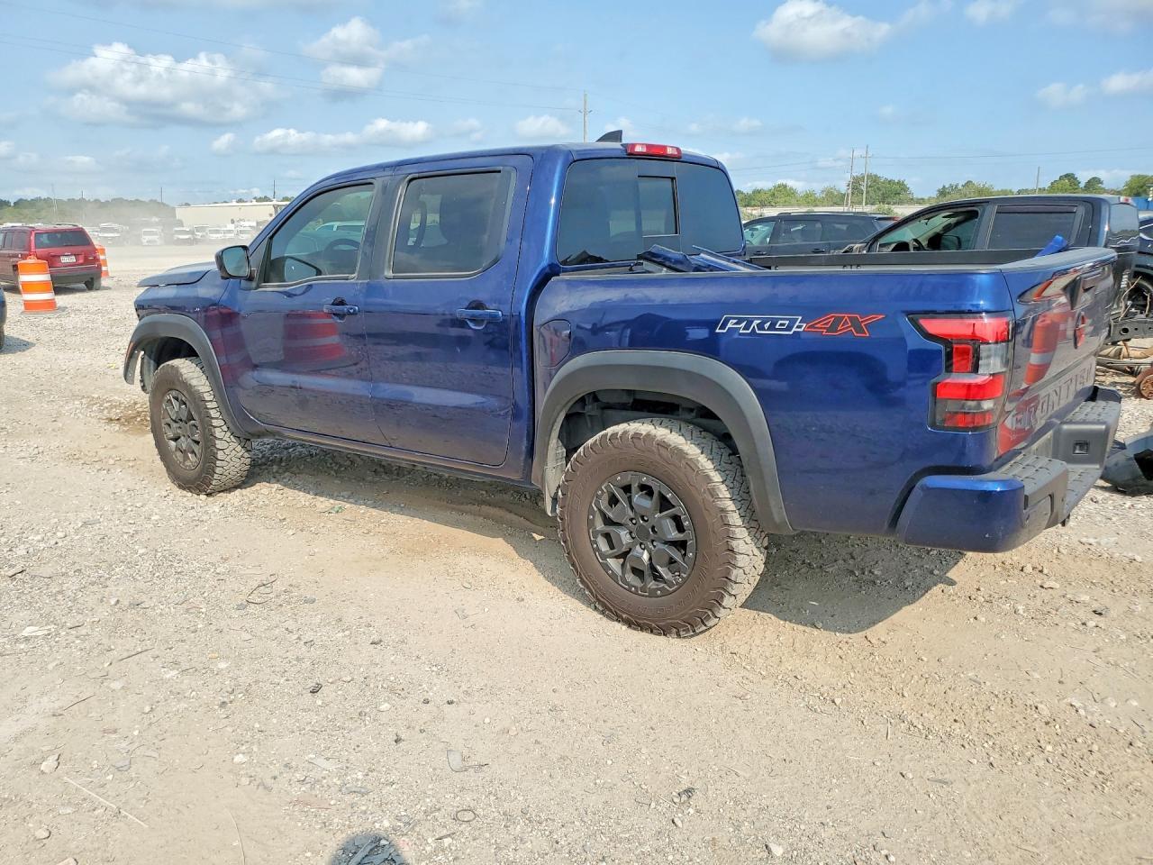 2023 Nissan Frontier Pro-4X - Image 2