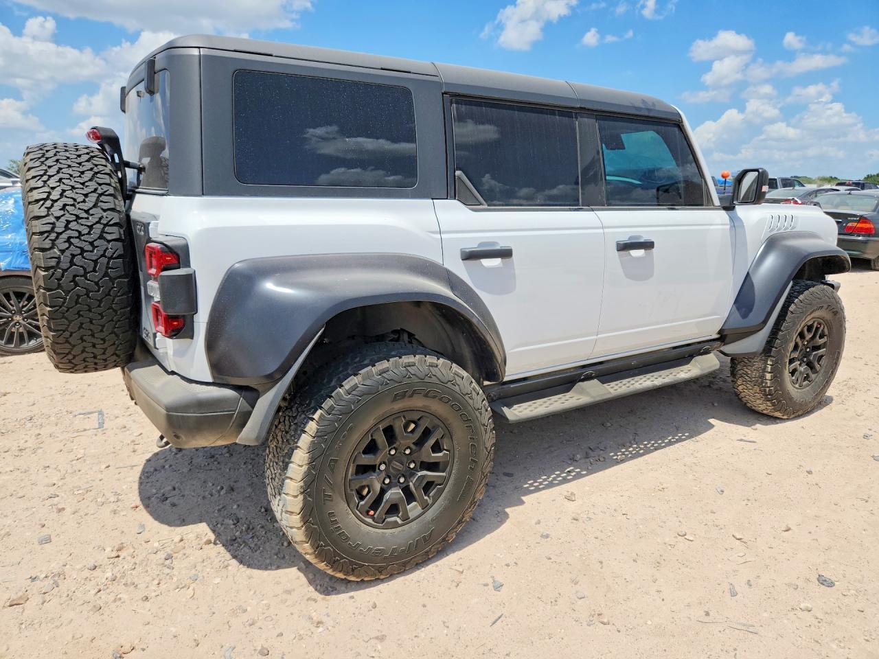 2023 Ford Bronco Raptor - Image 3