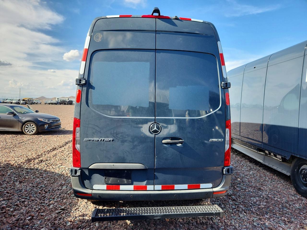 2019 Mercedes-Benz Sprinter 2500/3500 Delivery Van - Фото 6