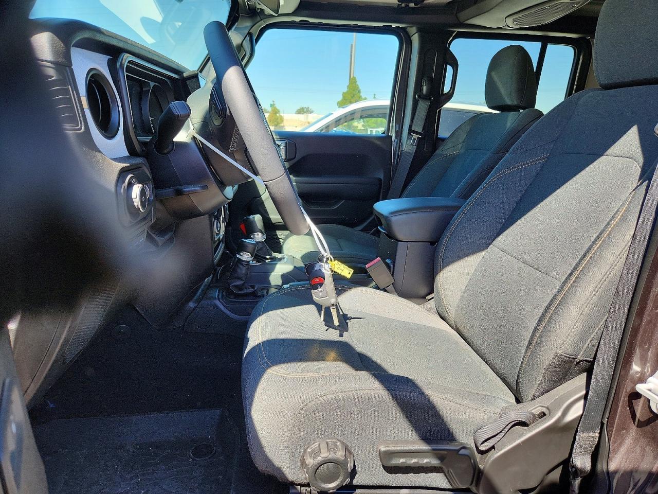 2025 Jeep Wrangler Sport 4Xe - Image 7