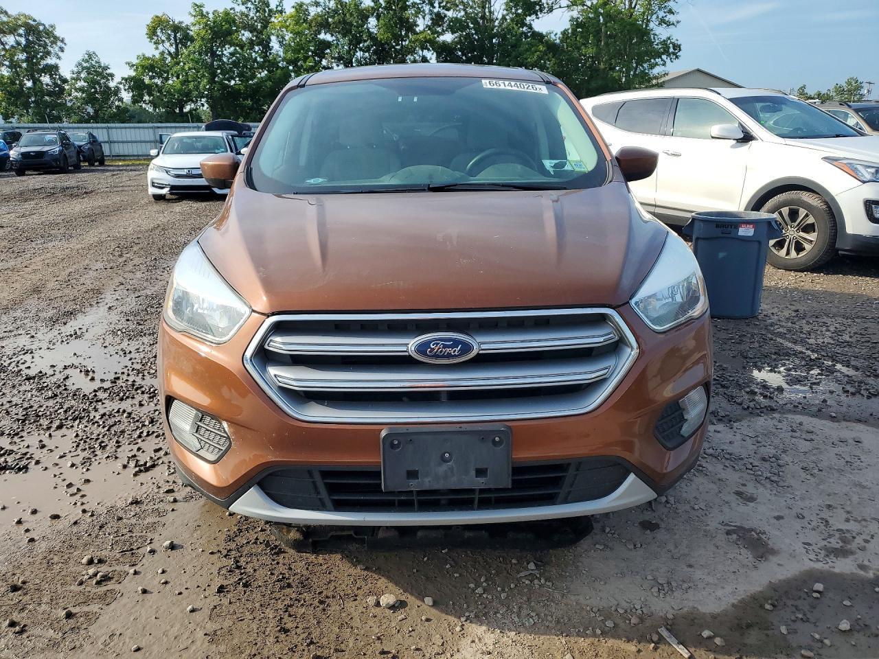 2017 Ford Escape Se - Image 5