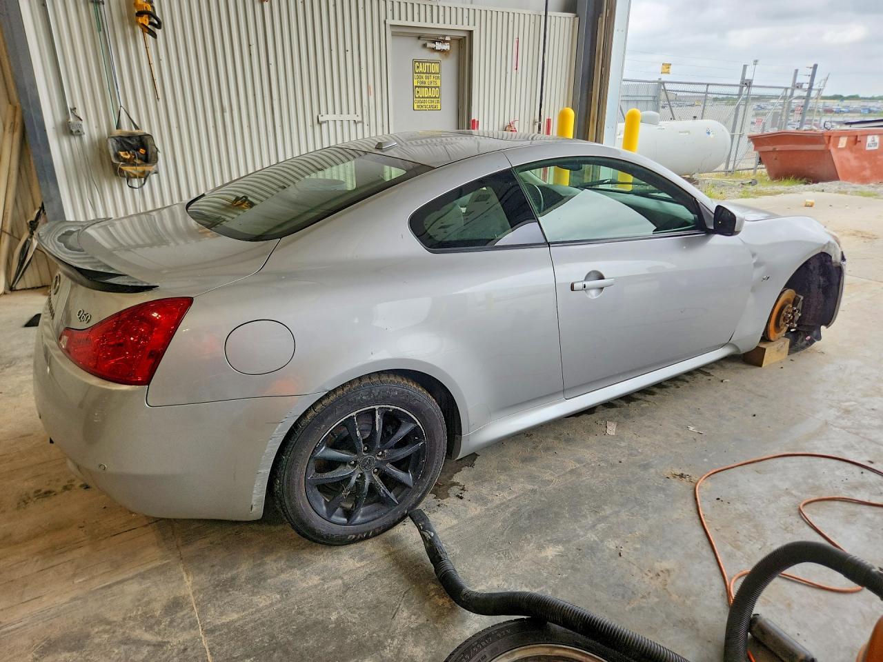 2014 Infiniti Q60 Coupe Base - Image 3