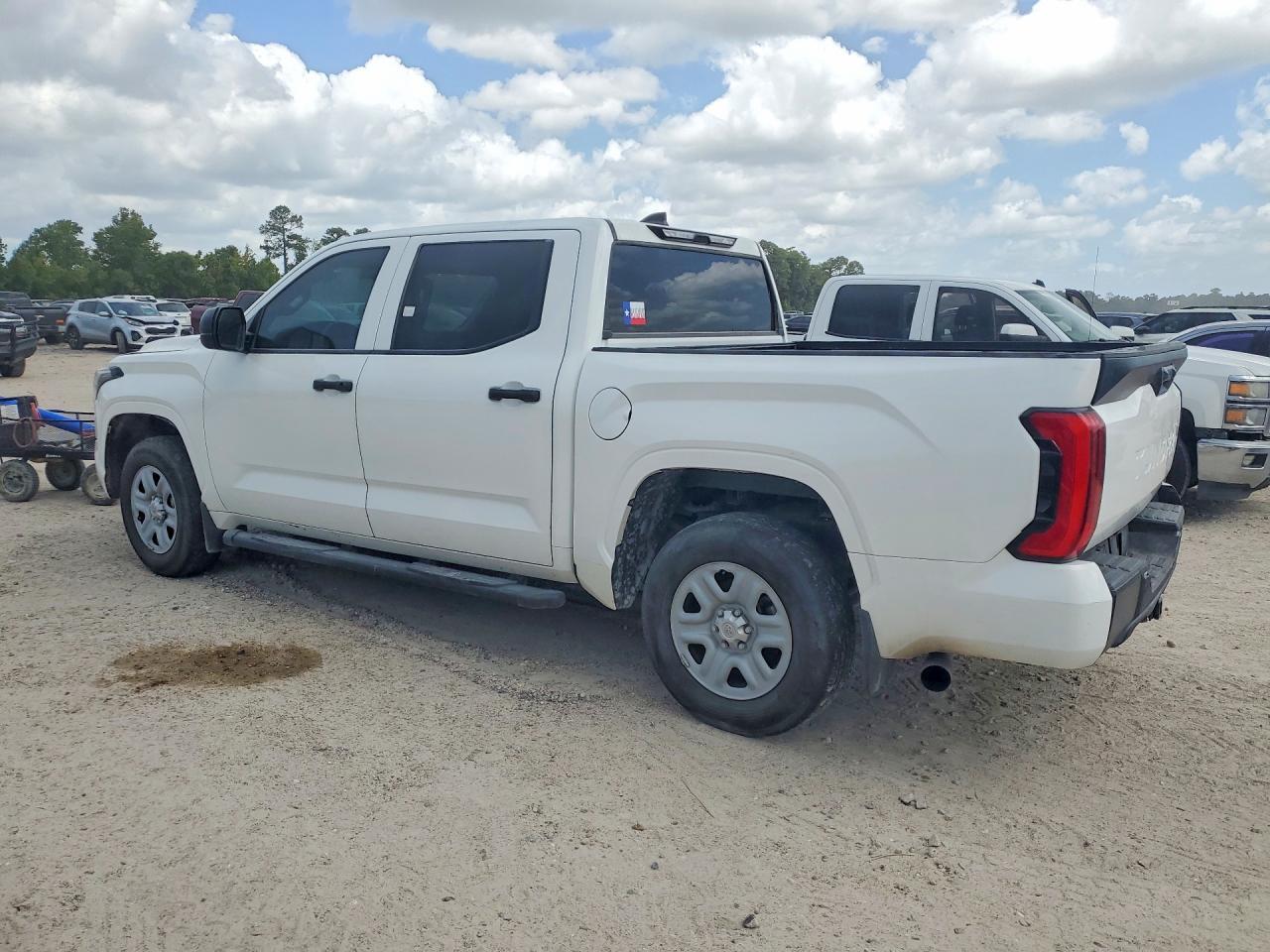 2024 Toyota Tundra Sr - Image 2