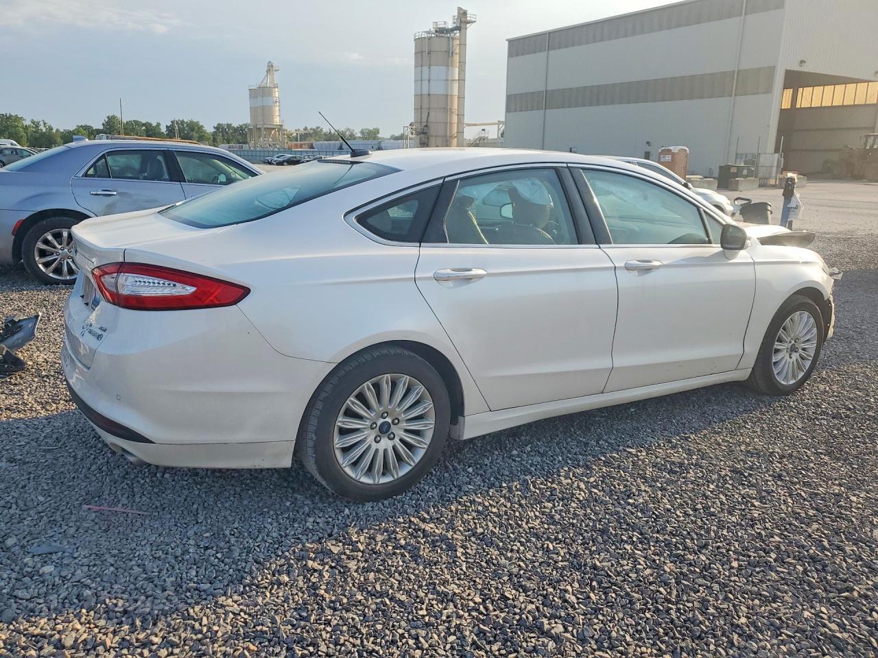 2015 Ford Fusion - Фото 3