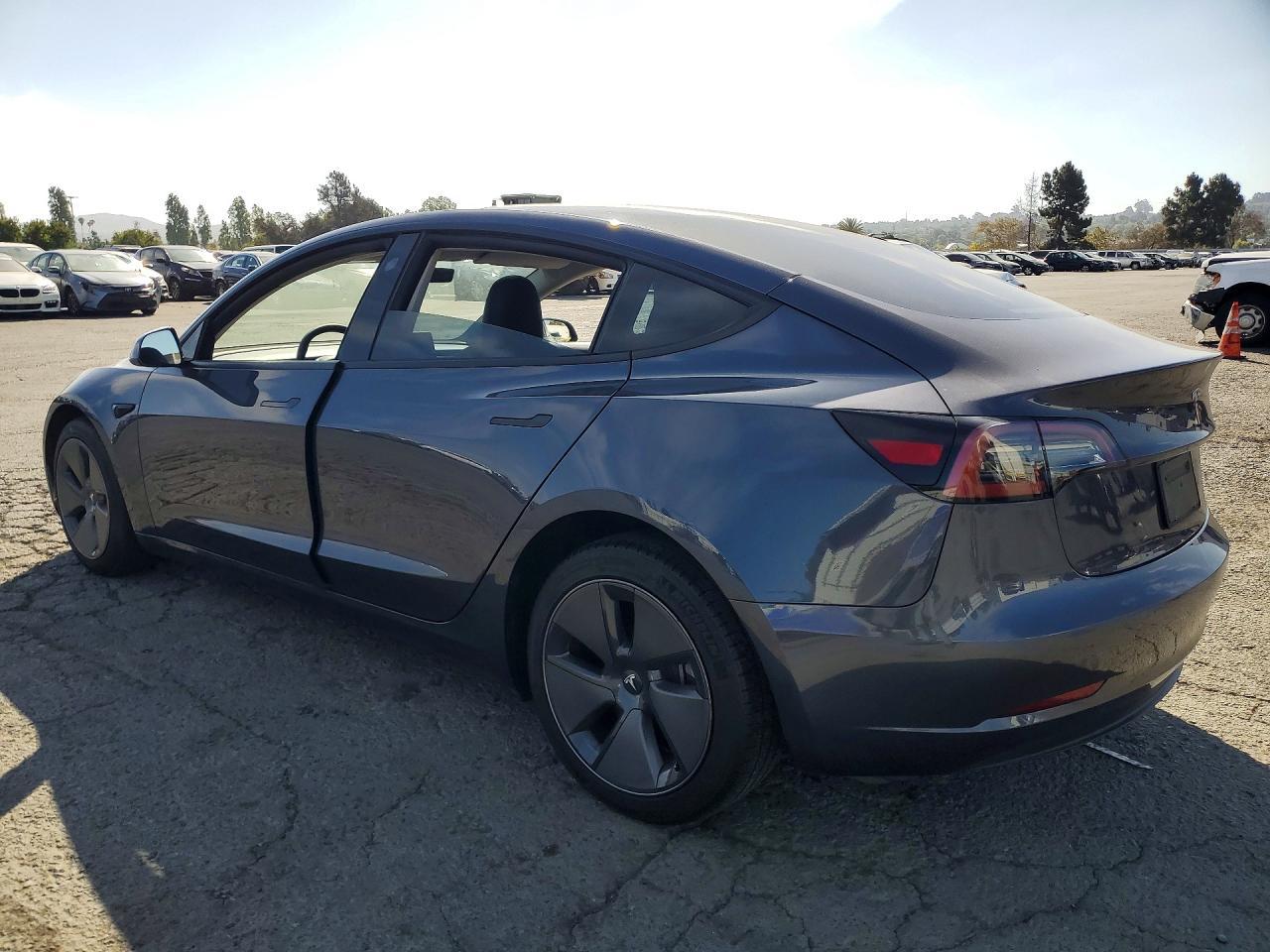 2023 Tesla Model 3 - Image 2