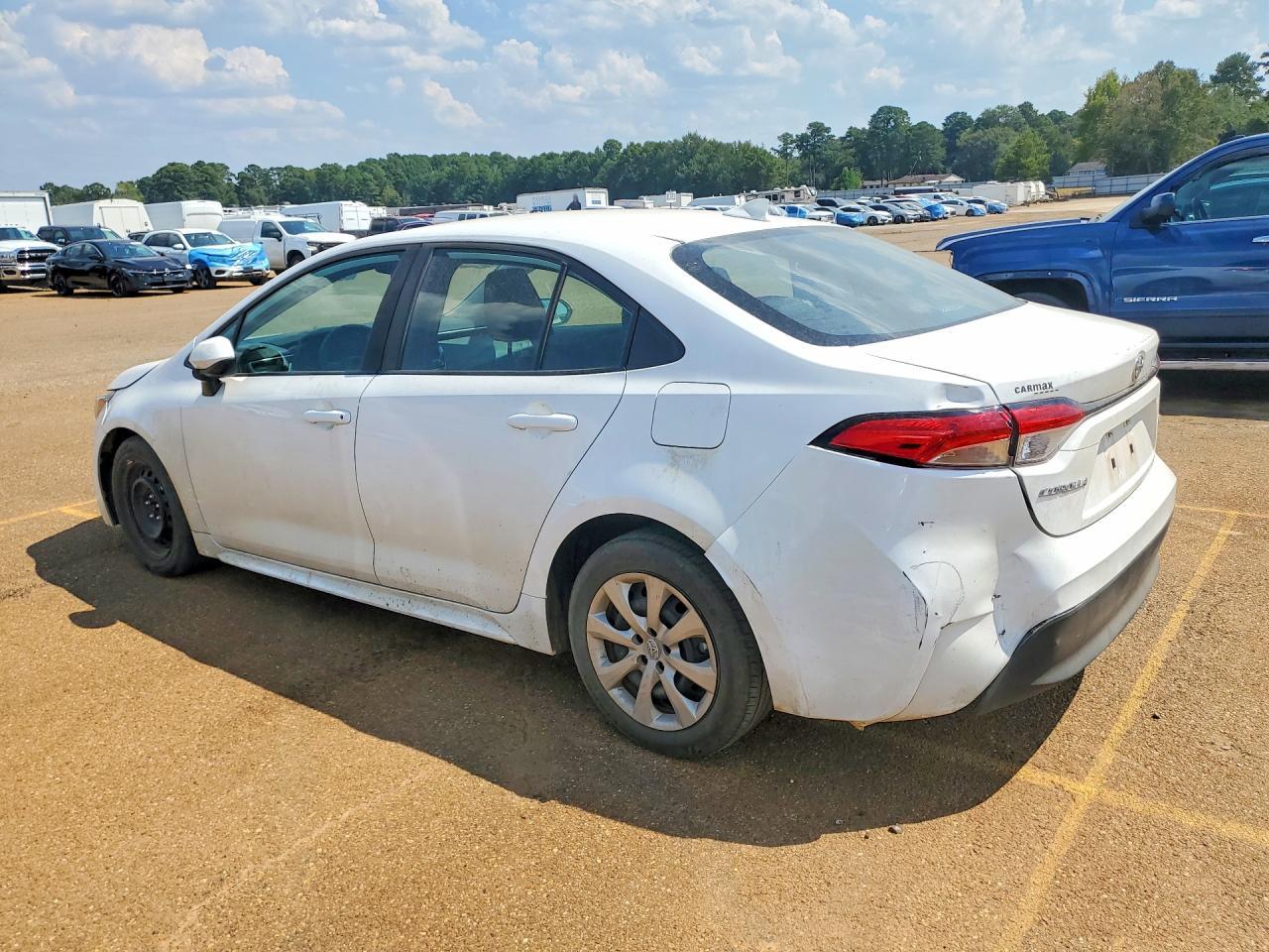 2025 Toyota Corolla Le - Фото 2