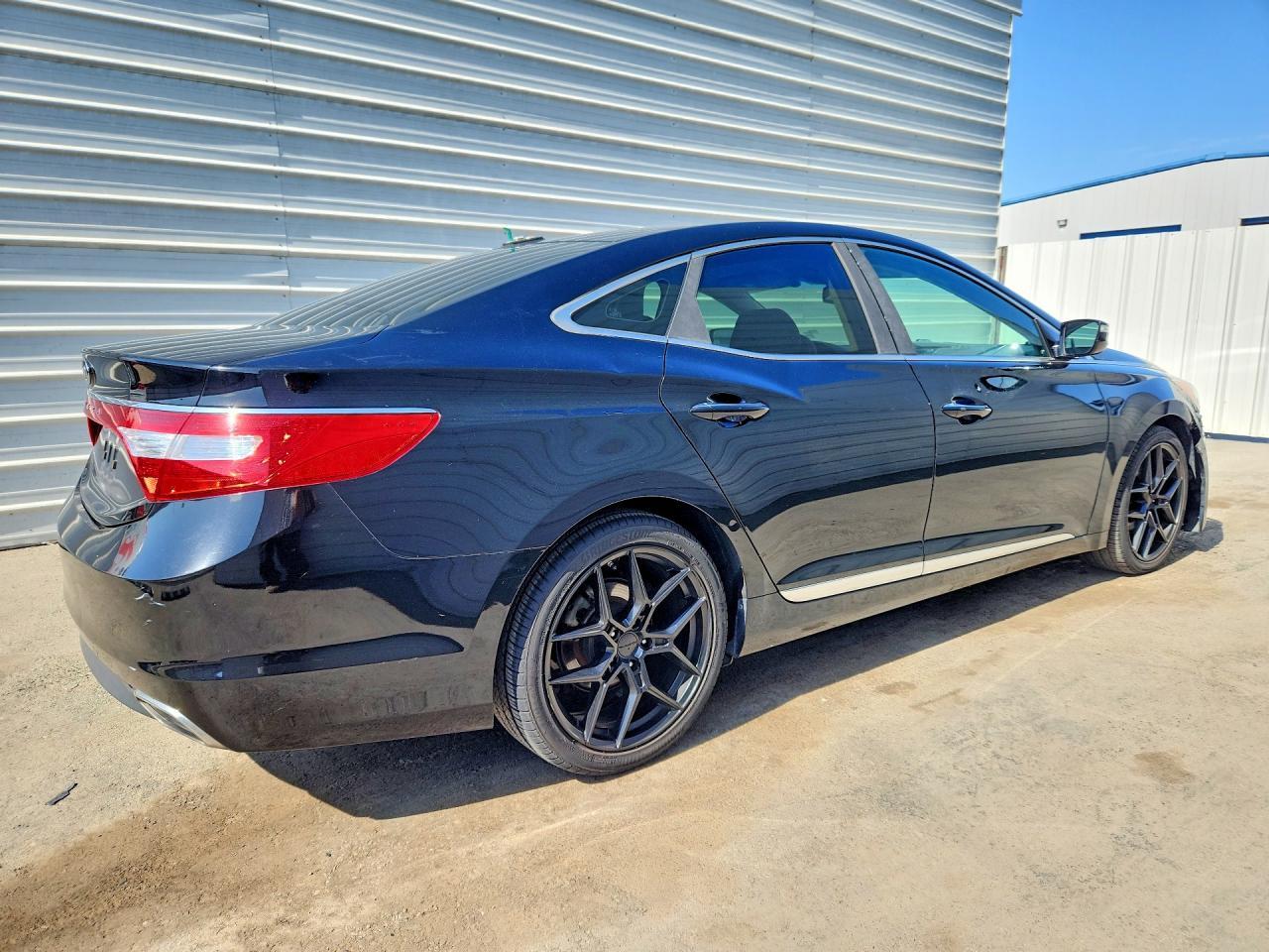2017 Hyundai Azera Base - Фото 3