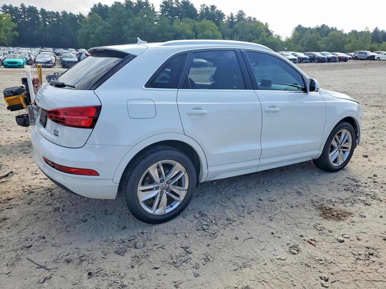 2016 Audi Q3 Premium Plus - Image 3