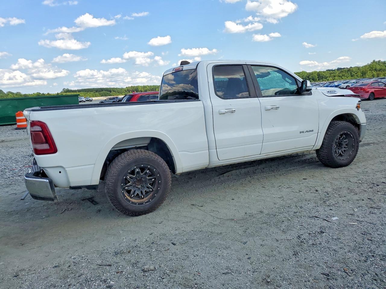 2021 Ram 1500 Laramie - Фото 3