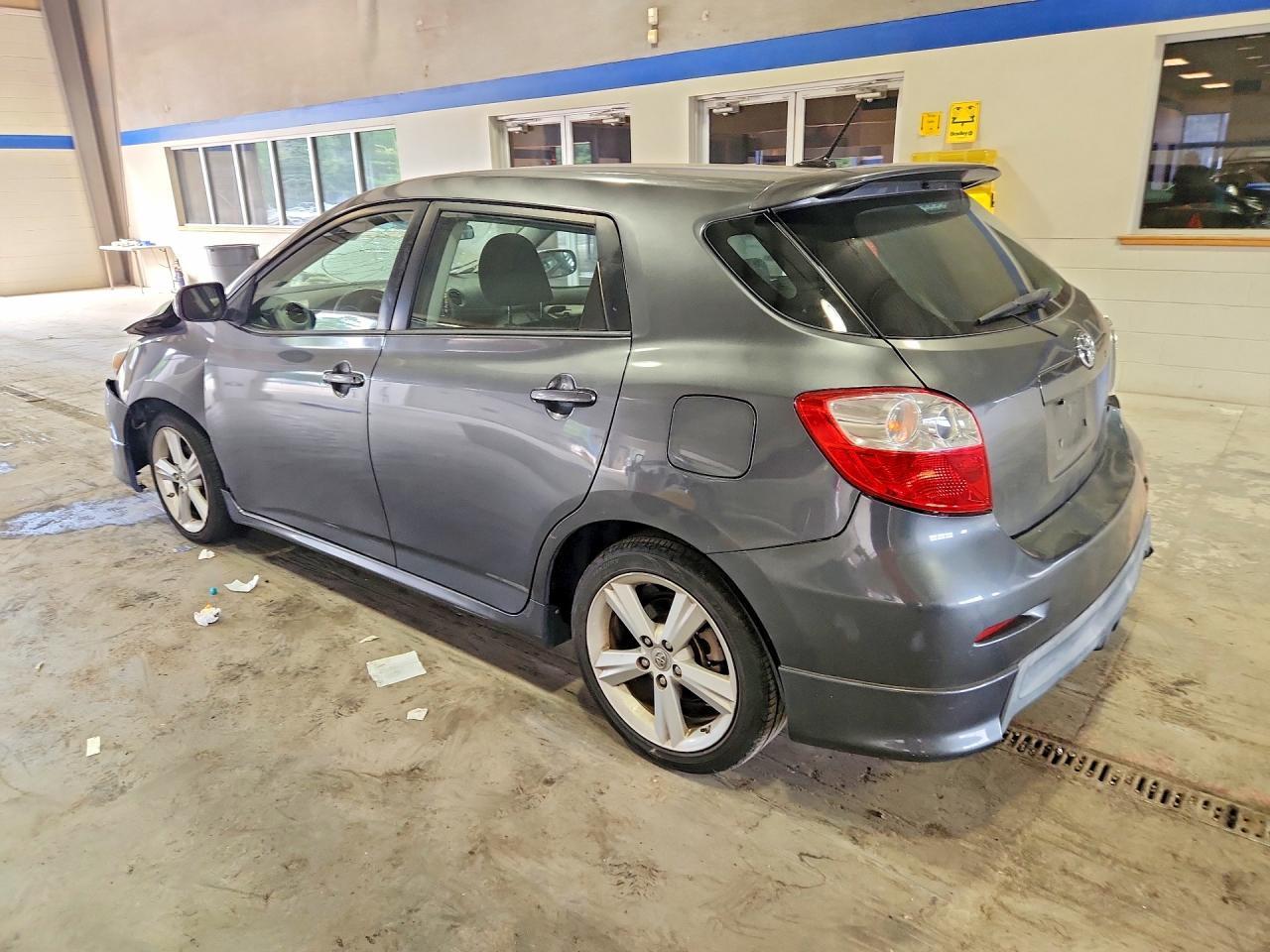 2010 Toyota Matrix S - Фото 2