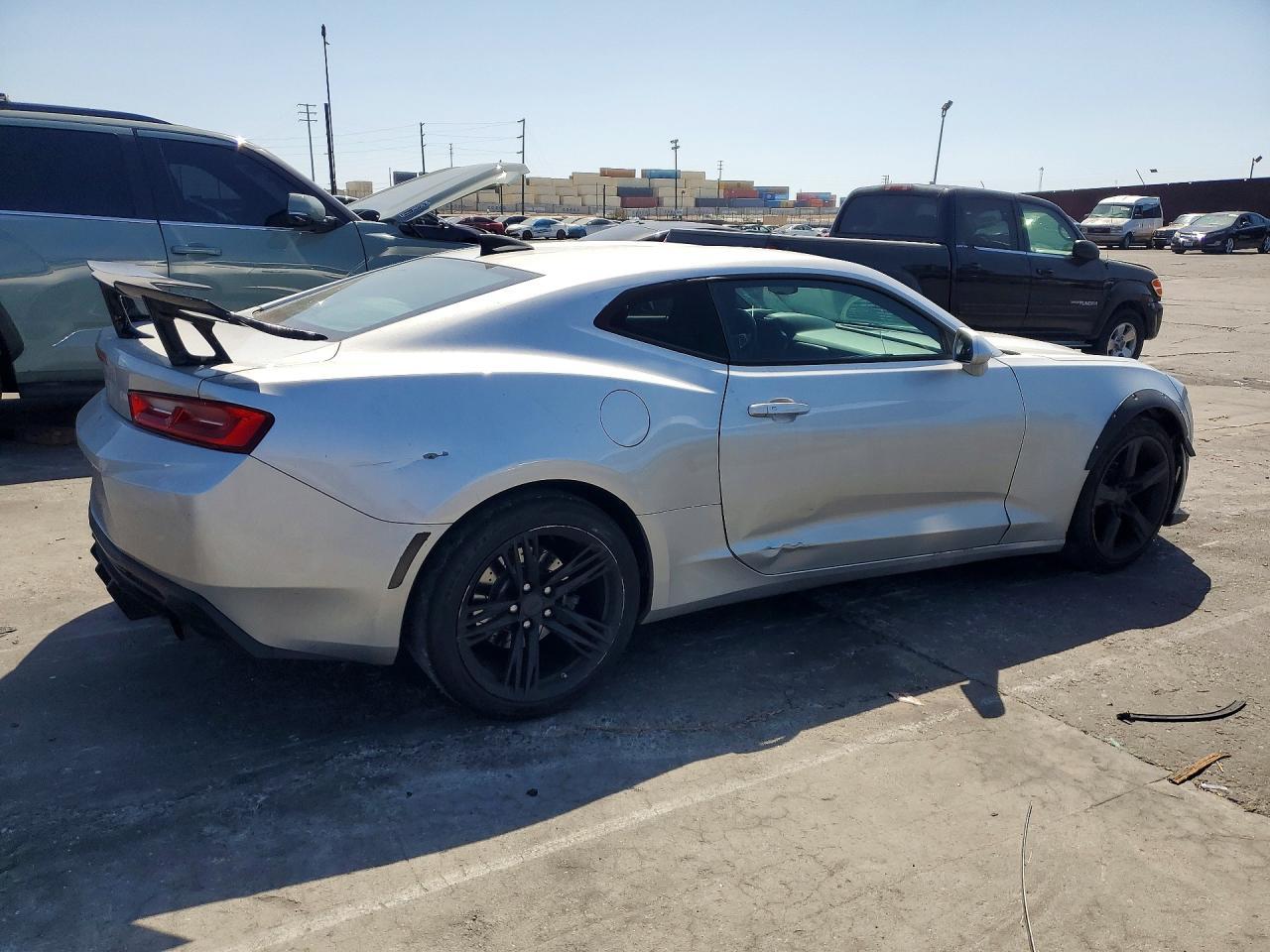 2017 Chevrolet Camaro Lt - Фото 3