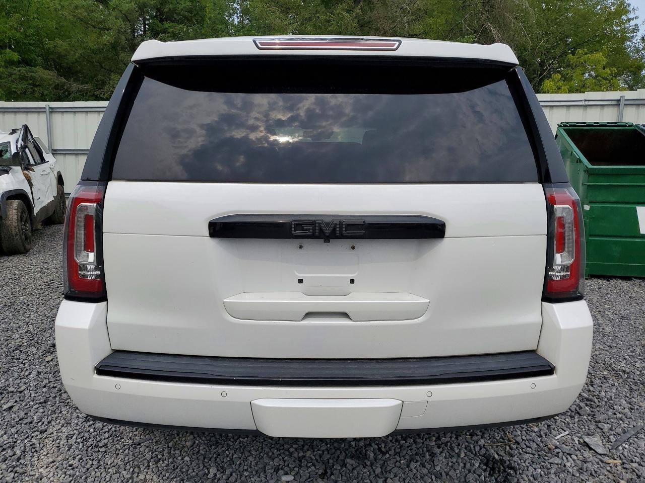 2019 GMC Yukon Denali - Фото 6