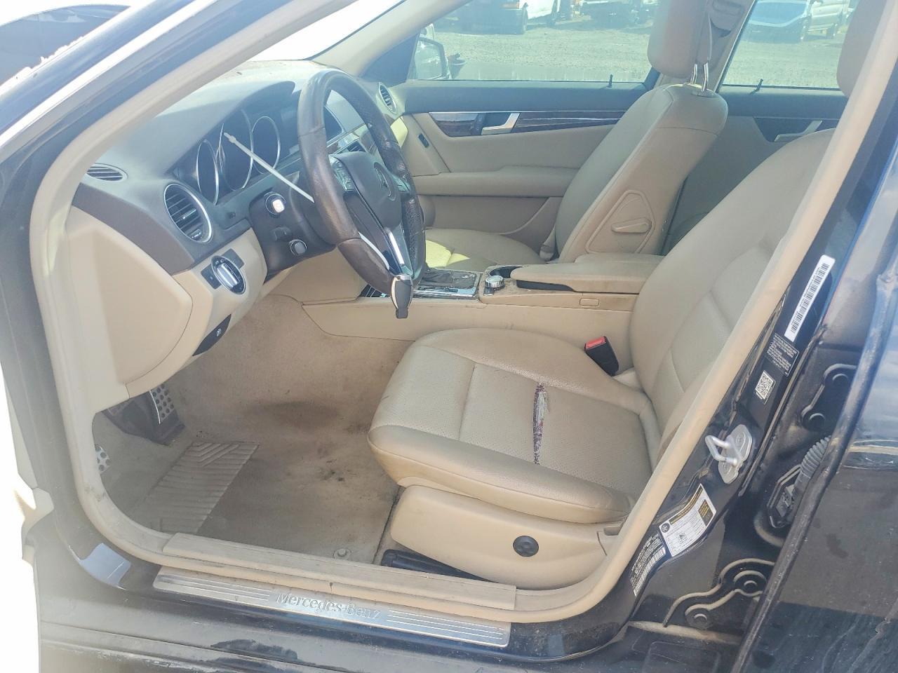 2014 Mercedes-Benz C 250 - Image 7