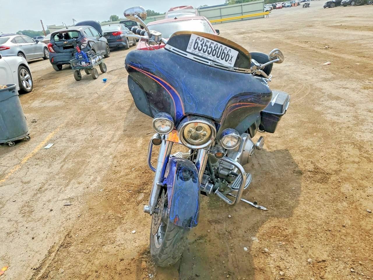 2004 Harley-Davidson Flhtcse - Image 2