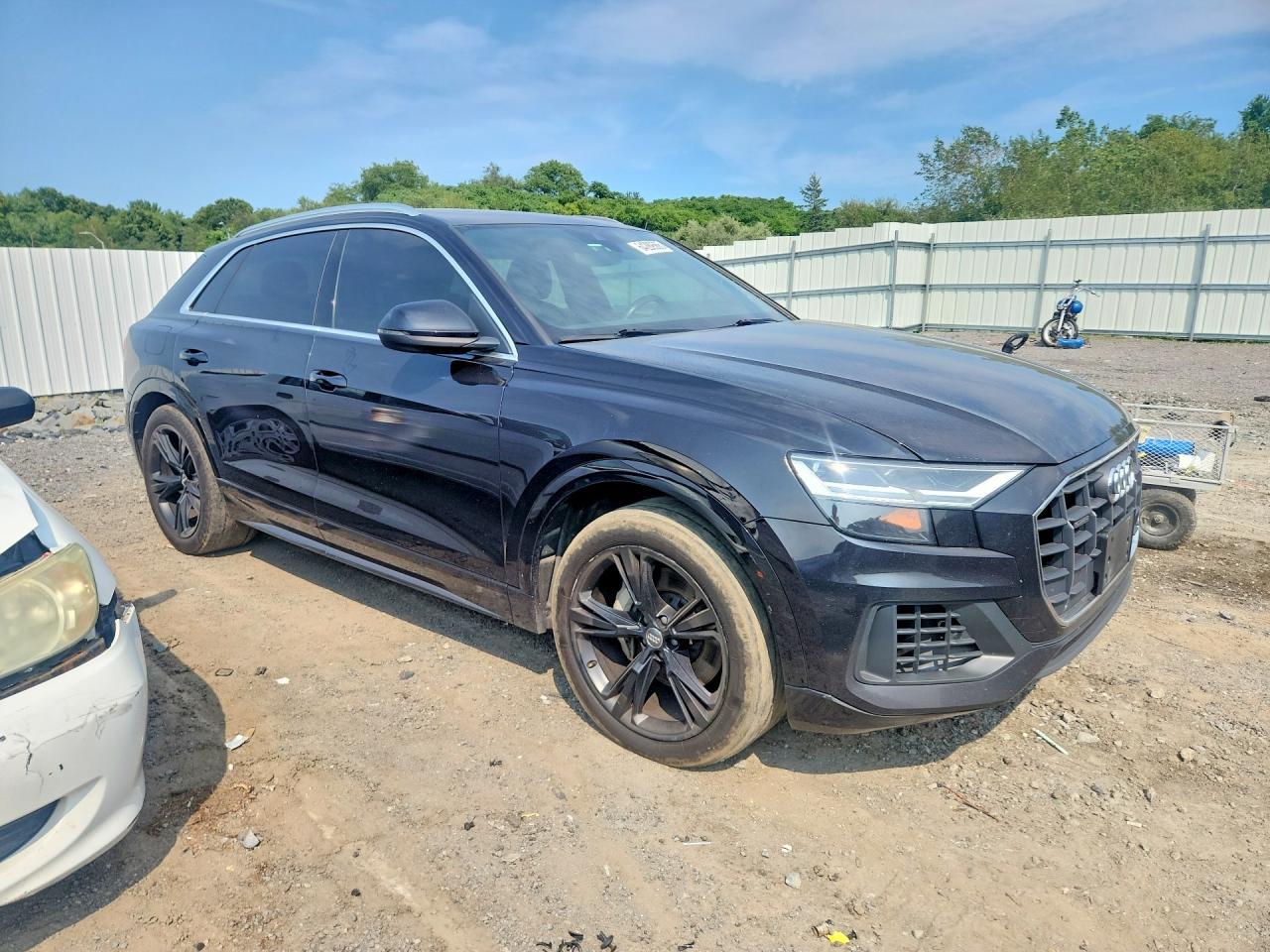 2019 Audi Q8 Premium - Фото 4