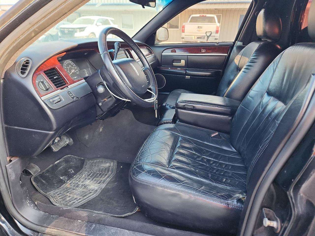 2005 Lincoln Town Car Executive - Фото 7