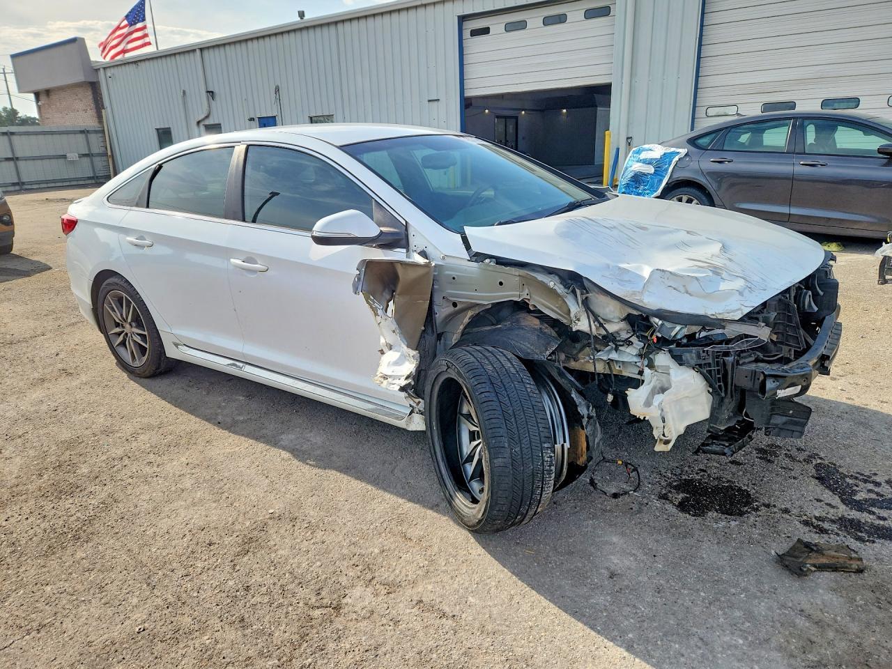 2017 Hyundai Sonata Sport 2.0T - Image 4