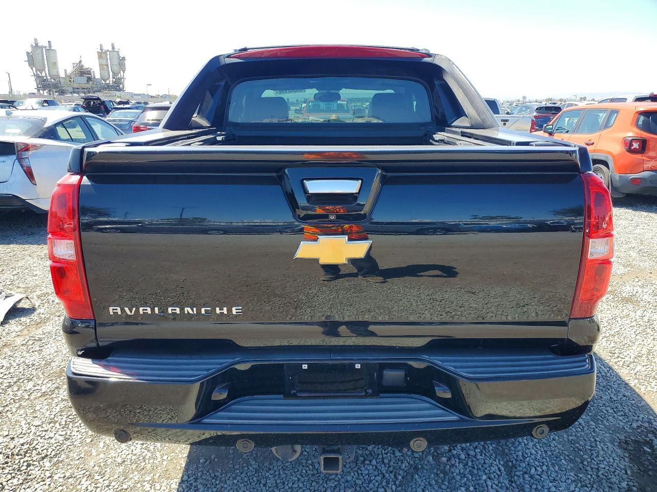 2013 Chevrolet Avalanche Ltz - Фото 6
