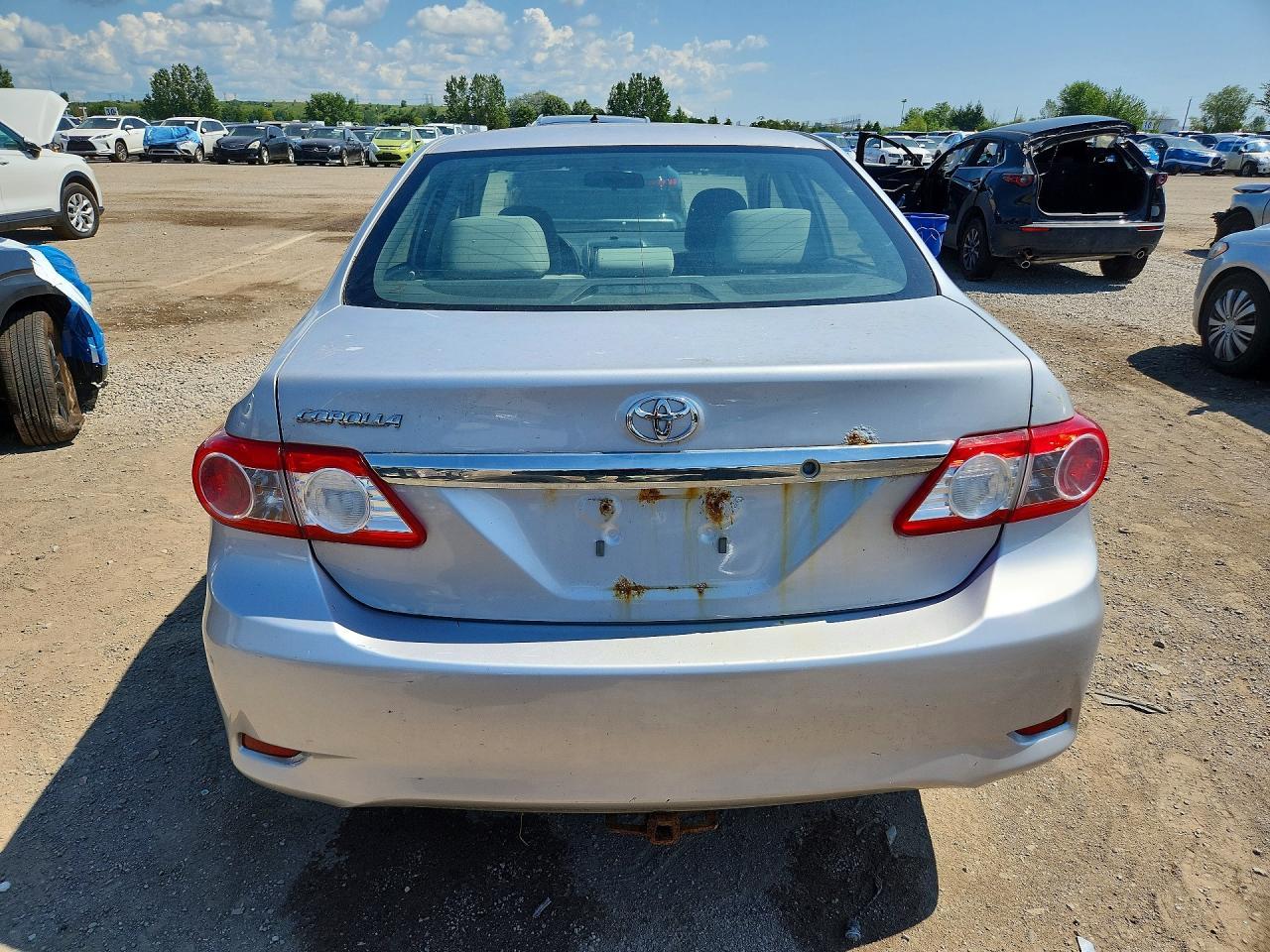 2011 Toyota Corolla Base - Фото 6