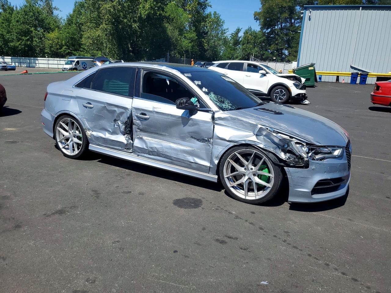 2016 Audi S3 Premium Plus - Image 4