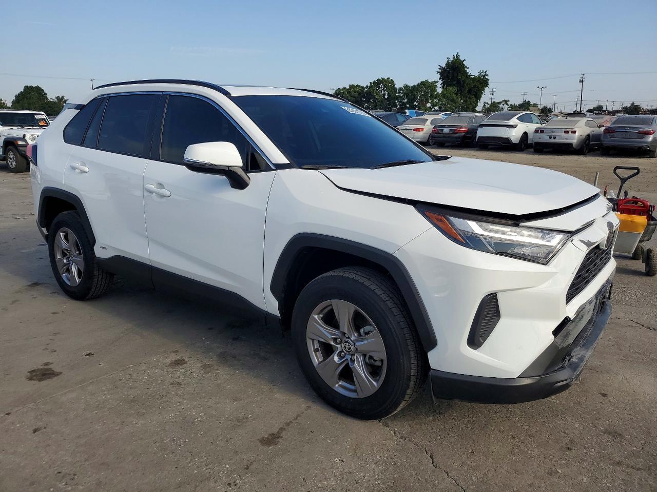 2025 Toyota Rav4 Hybrid Xle - Image 4