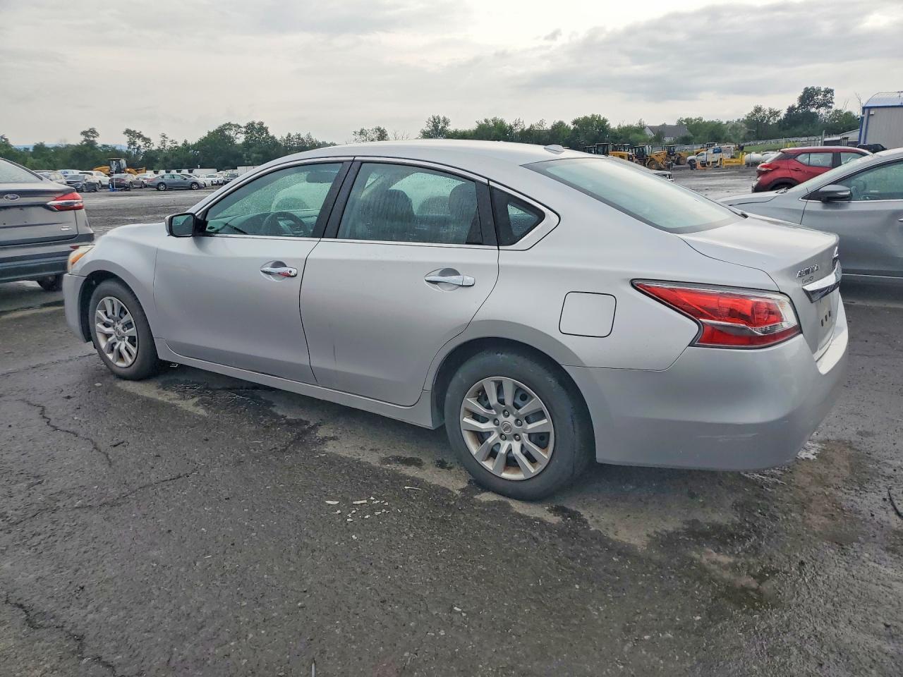 2015 Nissan Altima 2.5 S - Фото 2
