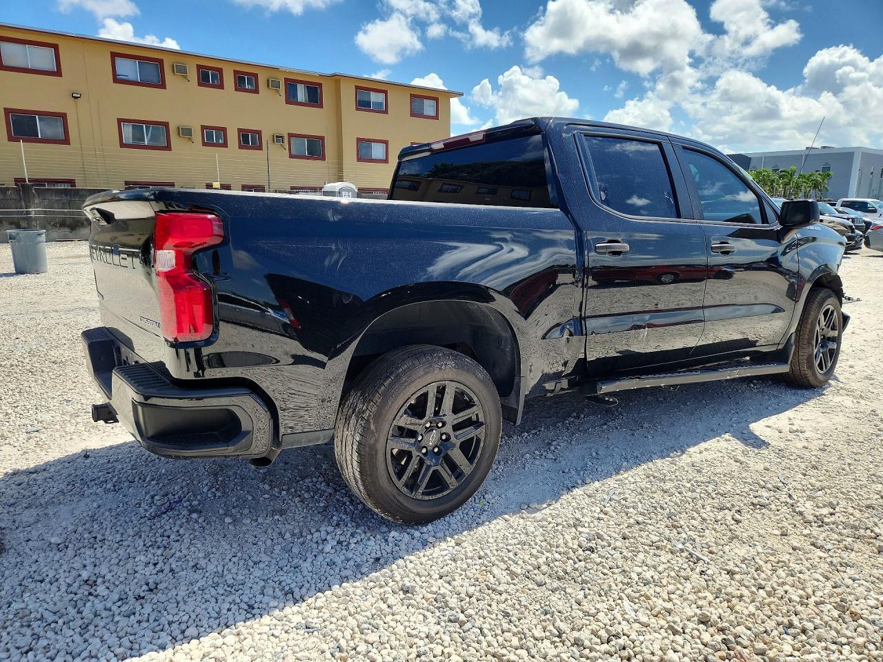 2022 Chevrolet Silverado C1500 Custom - Фото 3
