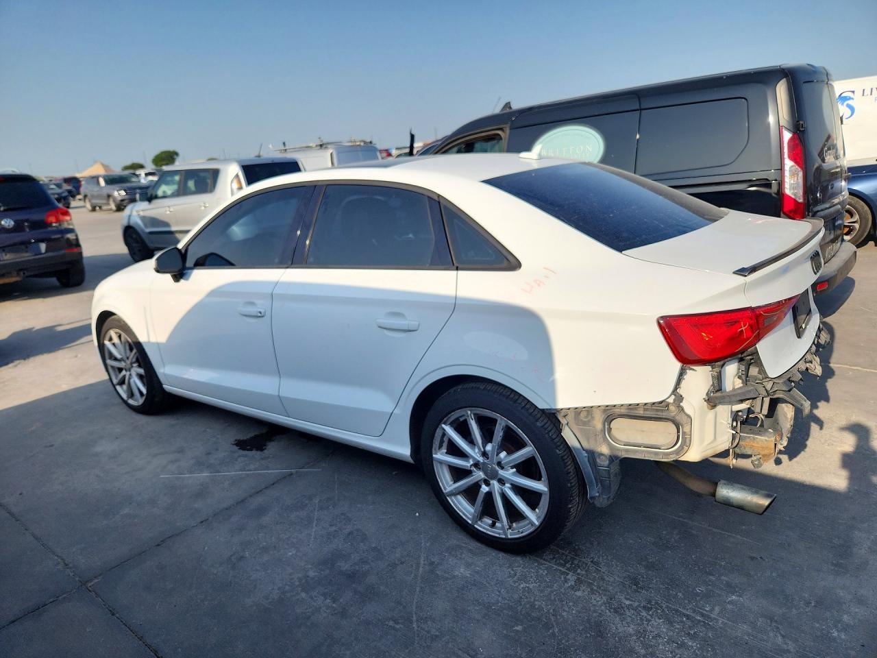 2016 Audi A3 Premium - Фото 2