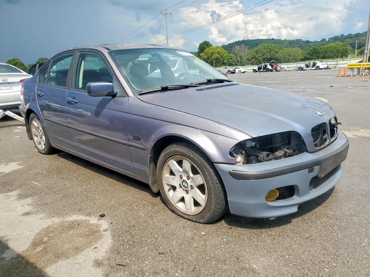 2001 BMW 325 I - Image 4