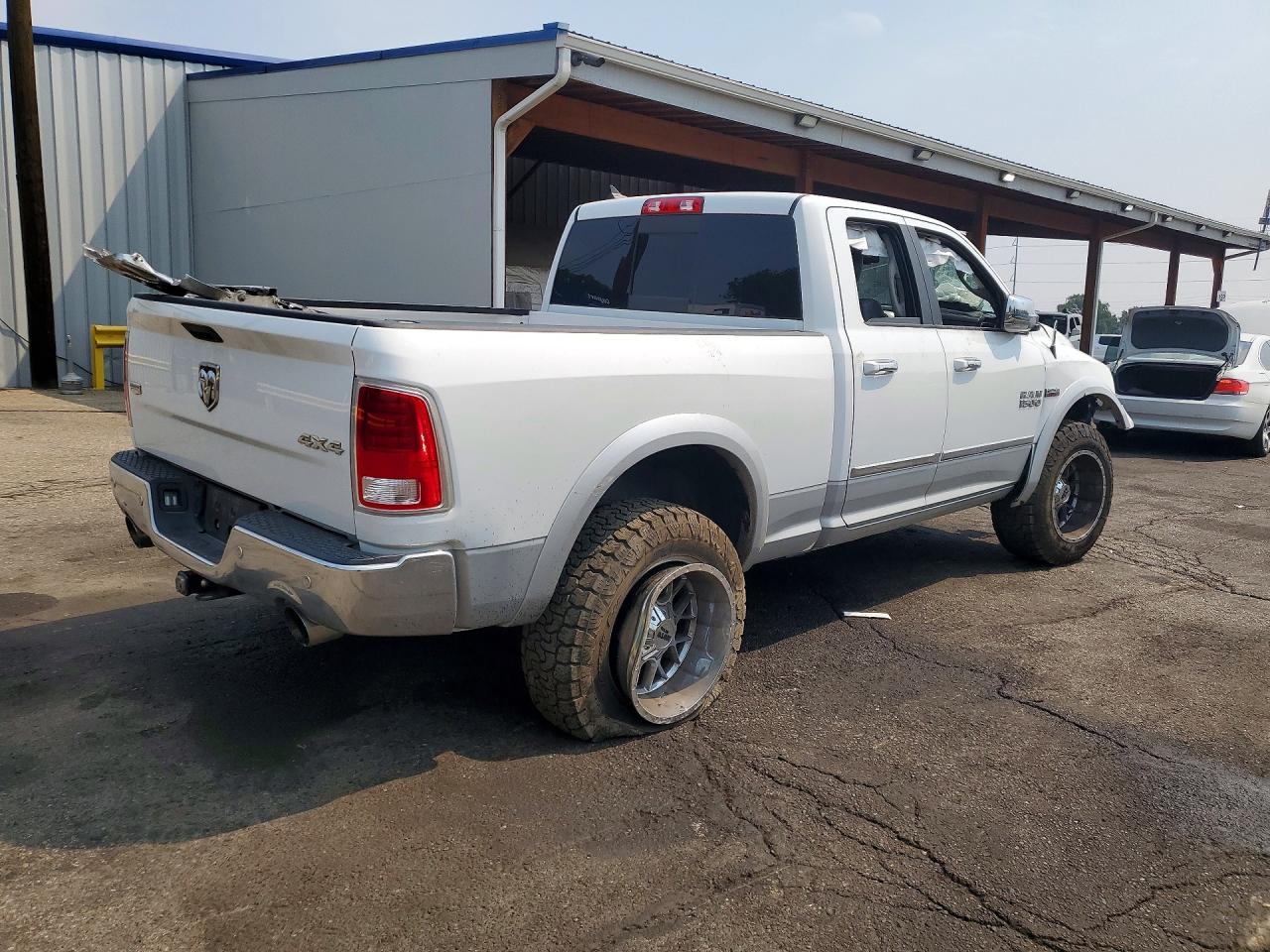 2017 Ram 1500 Laramie - Фото 3
