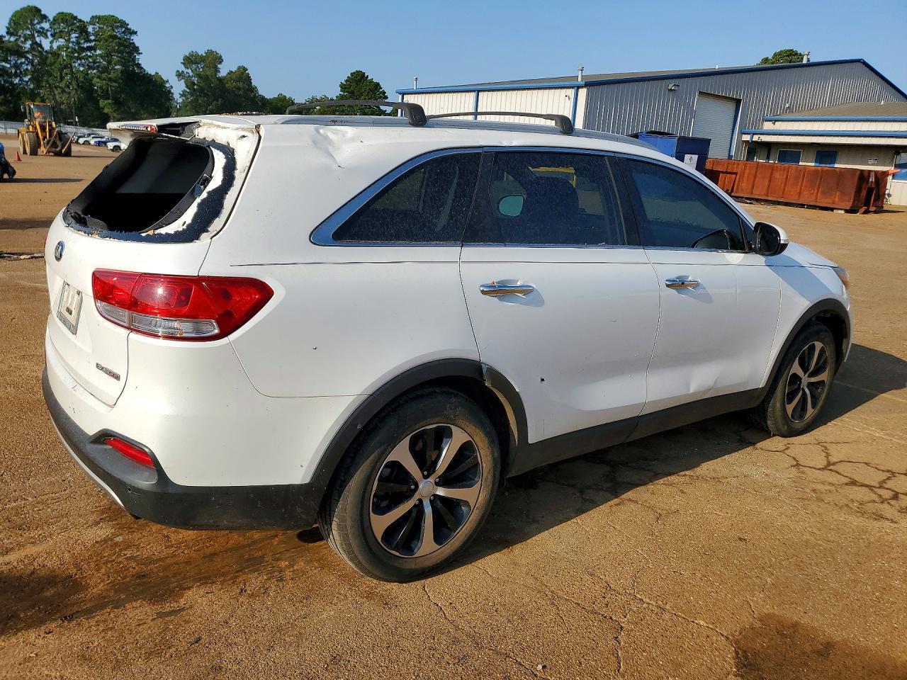 2017 Kia Sorento Ex - Image 3