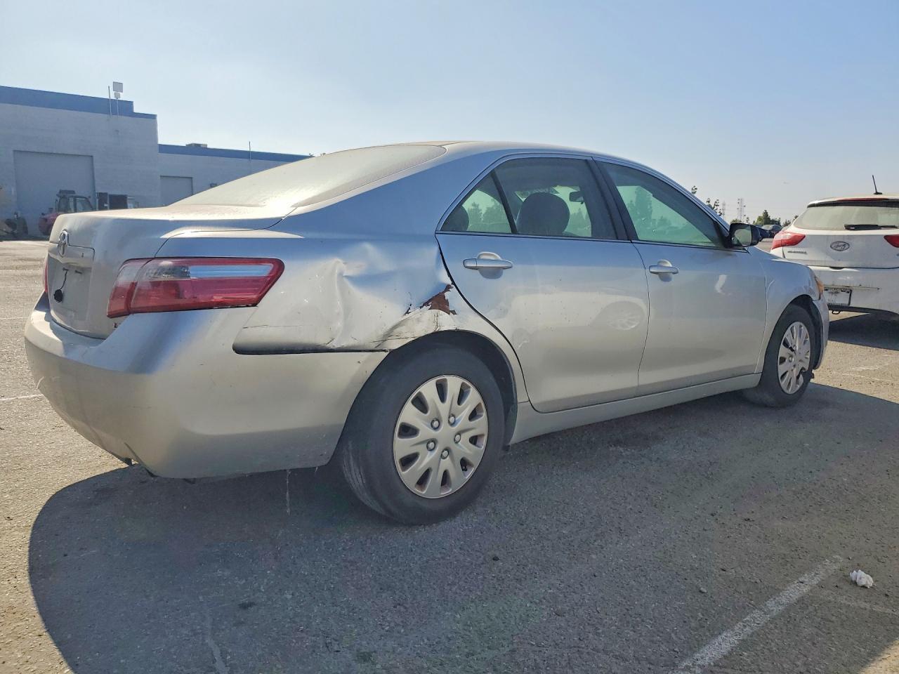 2007 Toyota Camry Le - Image 3