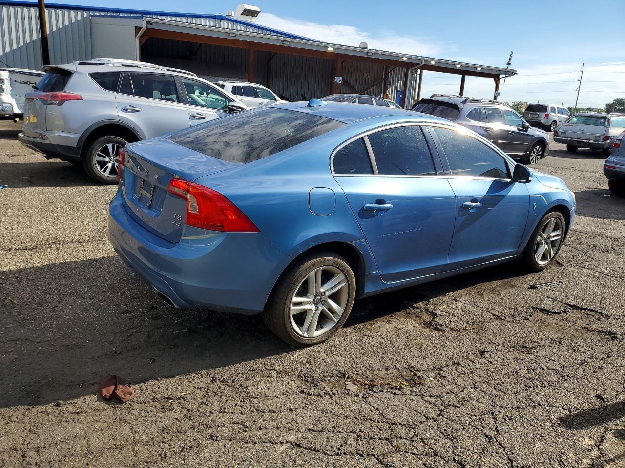 2015 Volvo S60 Premier - Фото 3