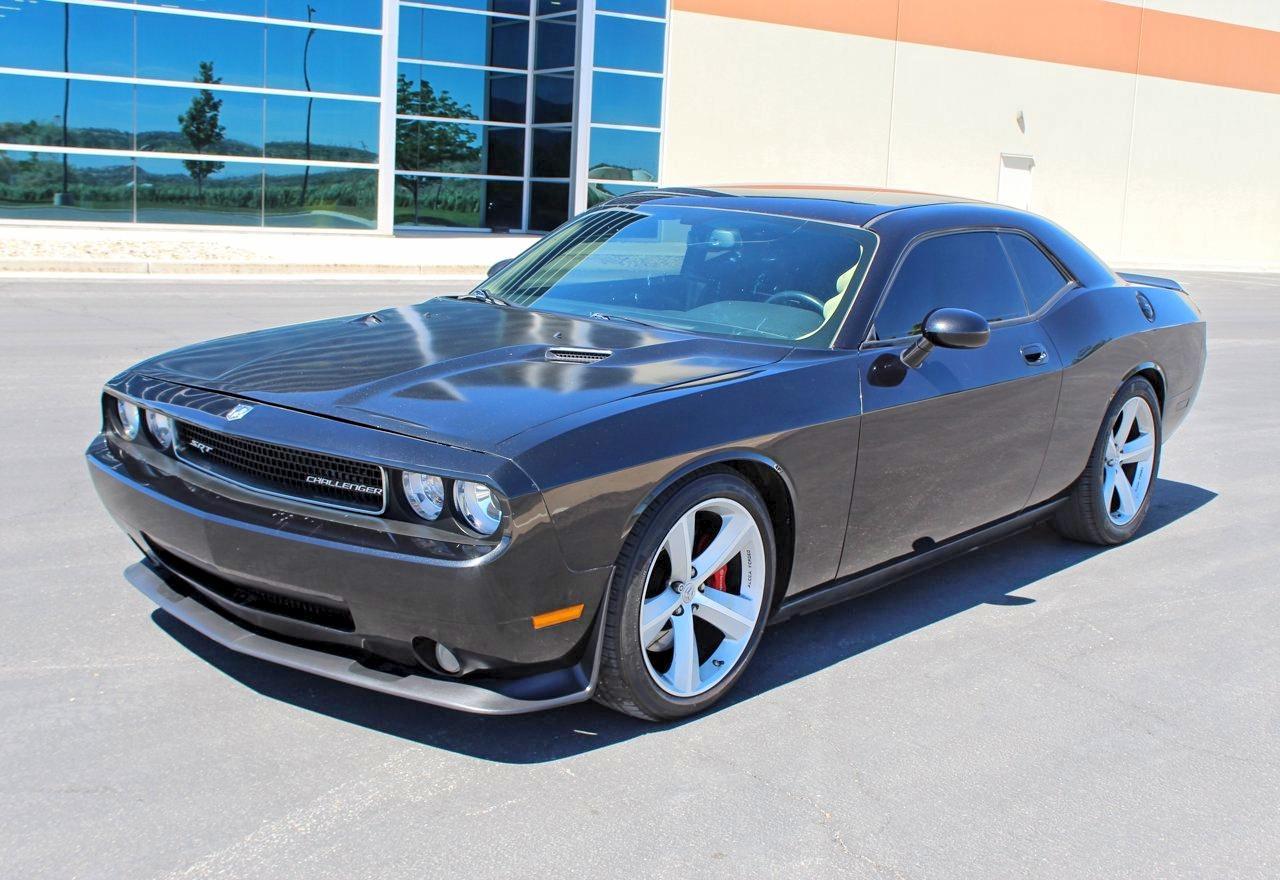 2008 Dodge Challenger Srt-8 - Image 2