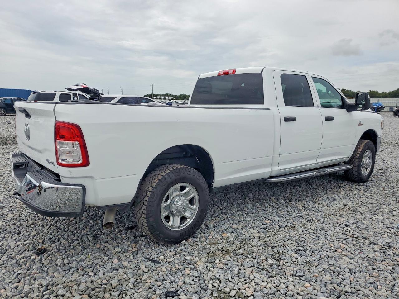 2023 Ram 2500 Tradesman - Фото 3