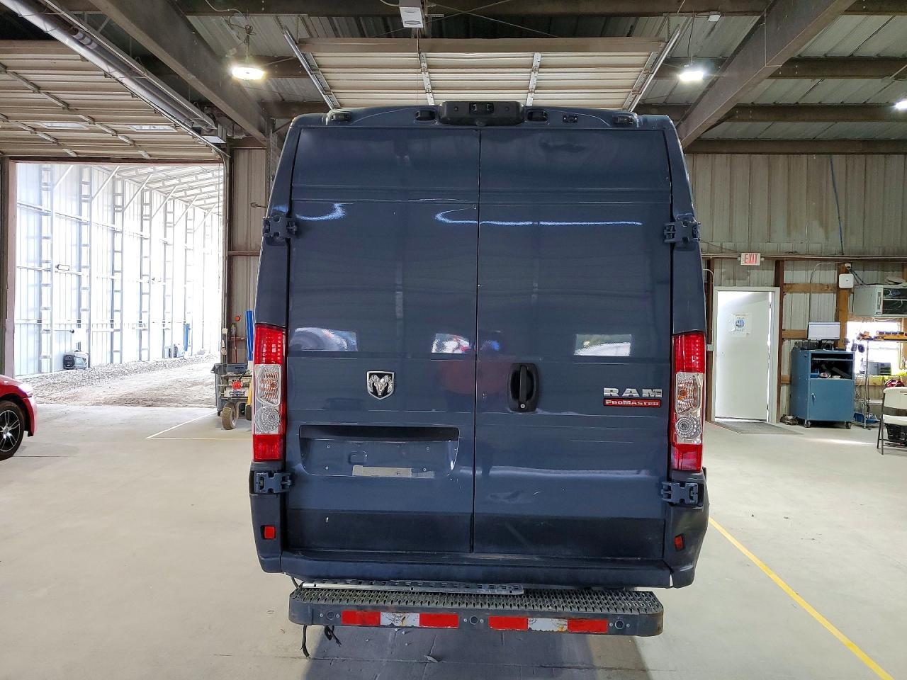 2020 Ram Promaster 3500 Delivery Van - Фото 6