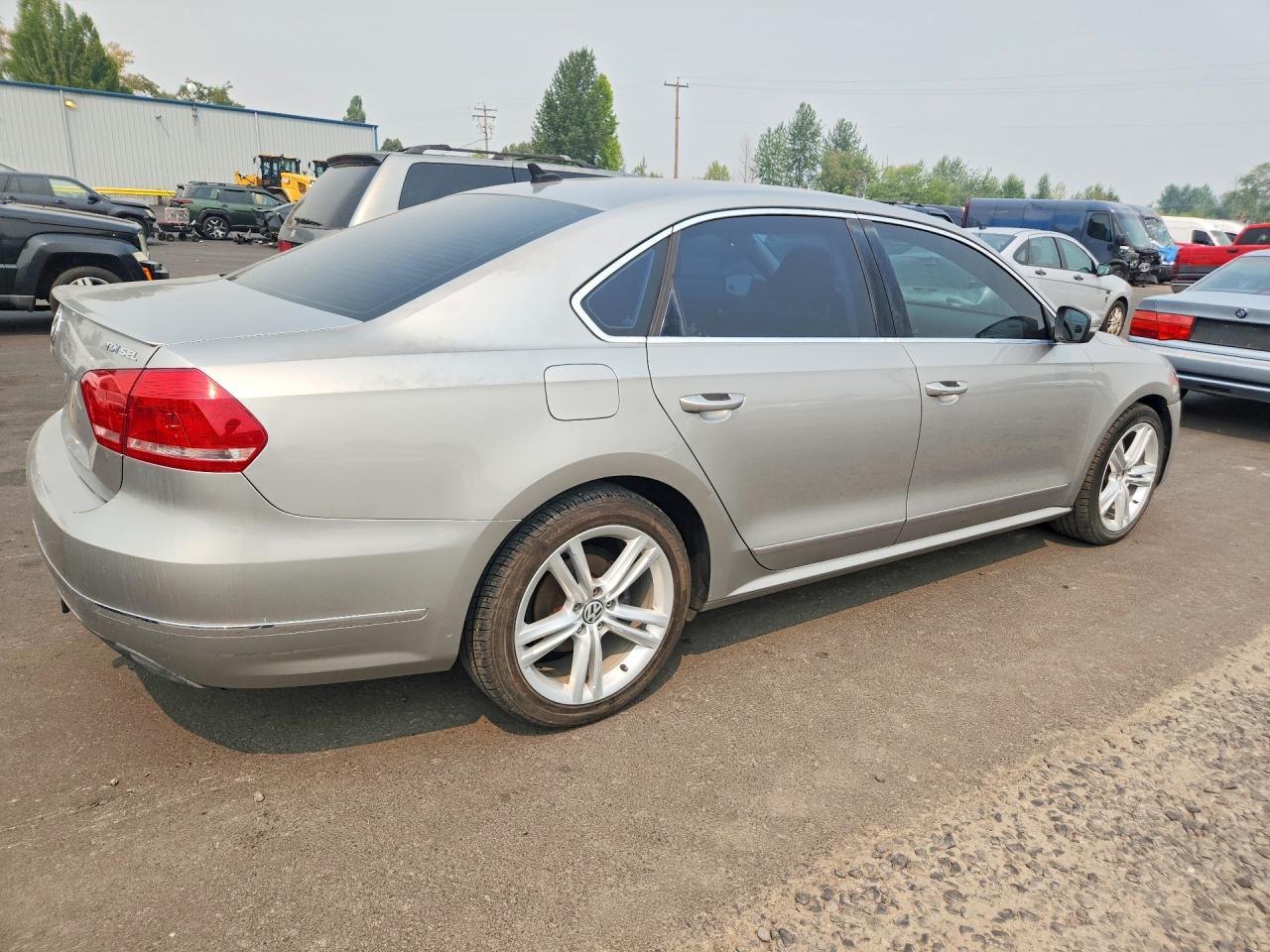 2014 Volkswagen Passat Sel - Фото 3