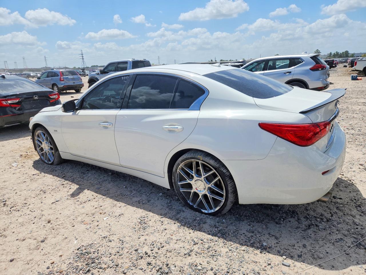 2017 Infiniti Q50 2.0T - Фото 2