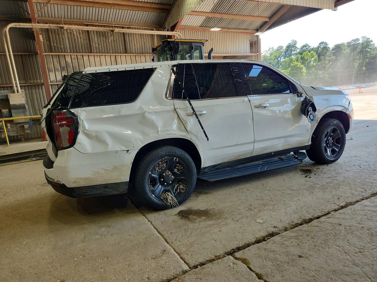 2023 Chevrolet Tahoe C1500 - Image 3