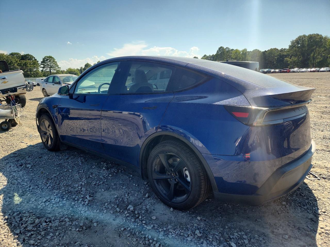 2026 Tesla Model Y - Image 2