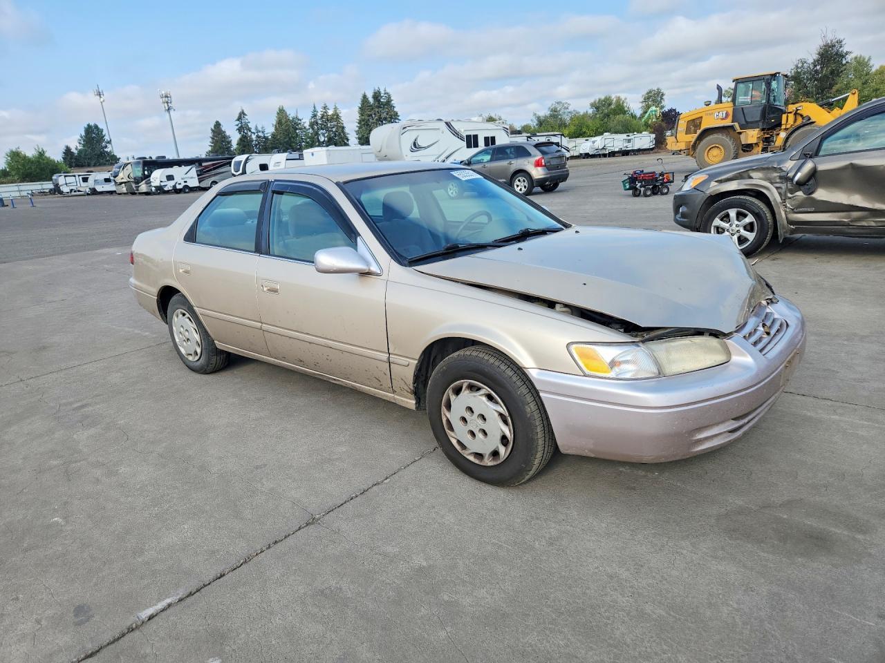 1998 Toyota Camry Le - Фото 4