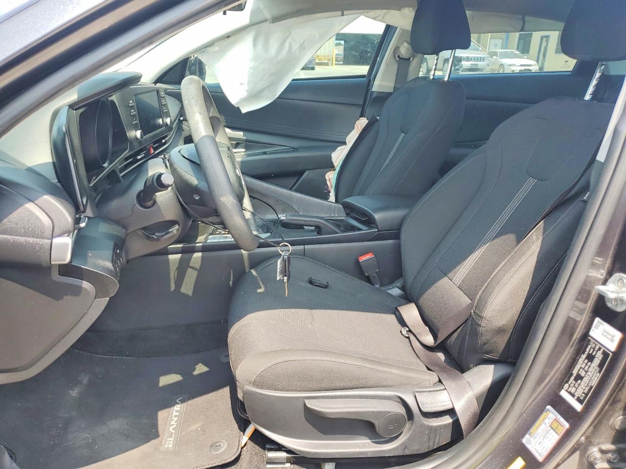 2022 Hyundai Elantra Se - Фото 7