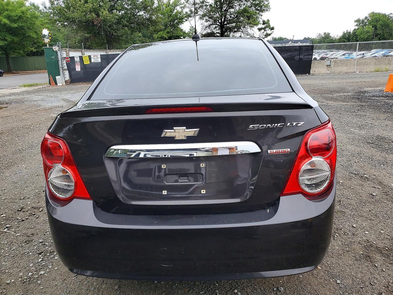2016 Chevrolet Sonic Ltz - Фото 6