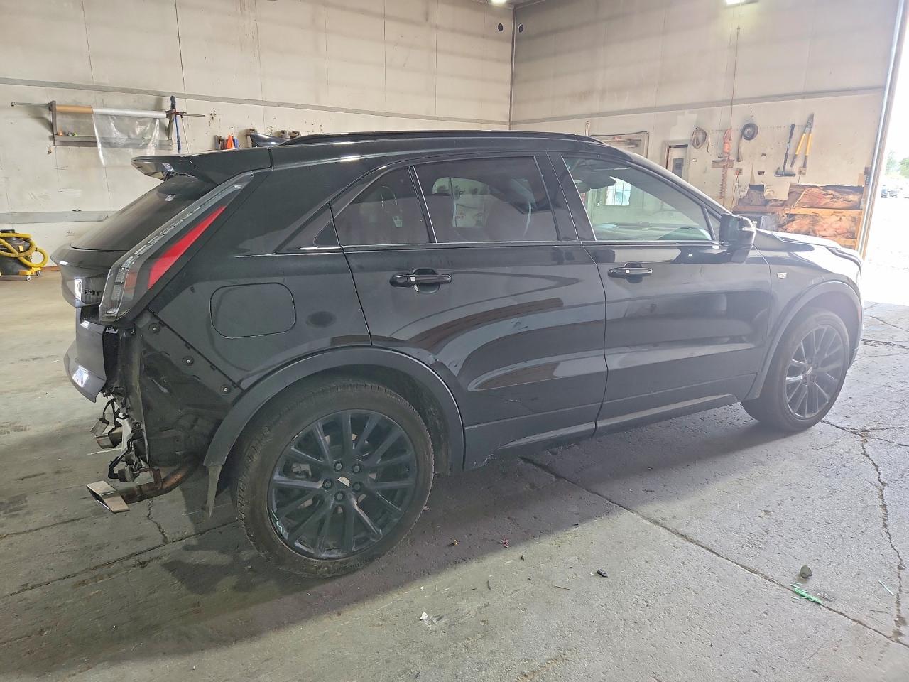 2023 Cadillac Xt4 Sport - Image 3