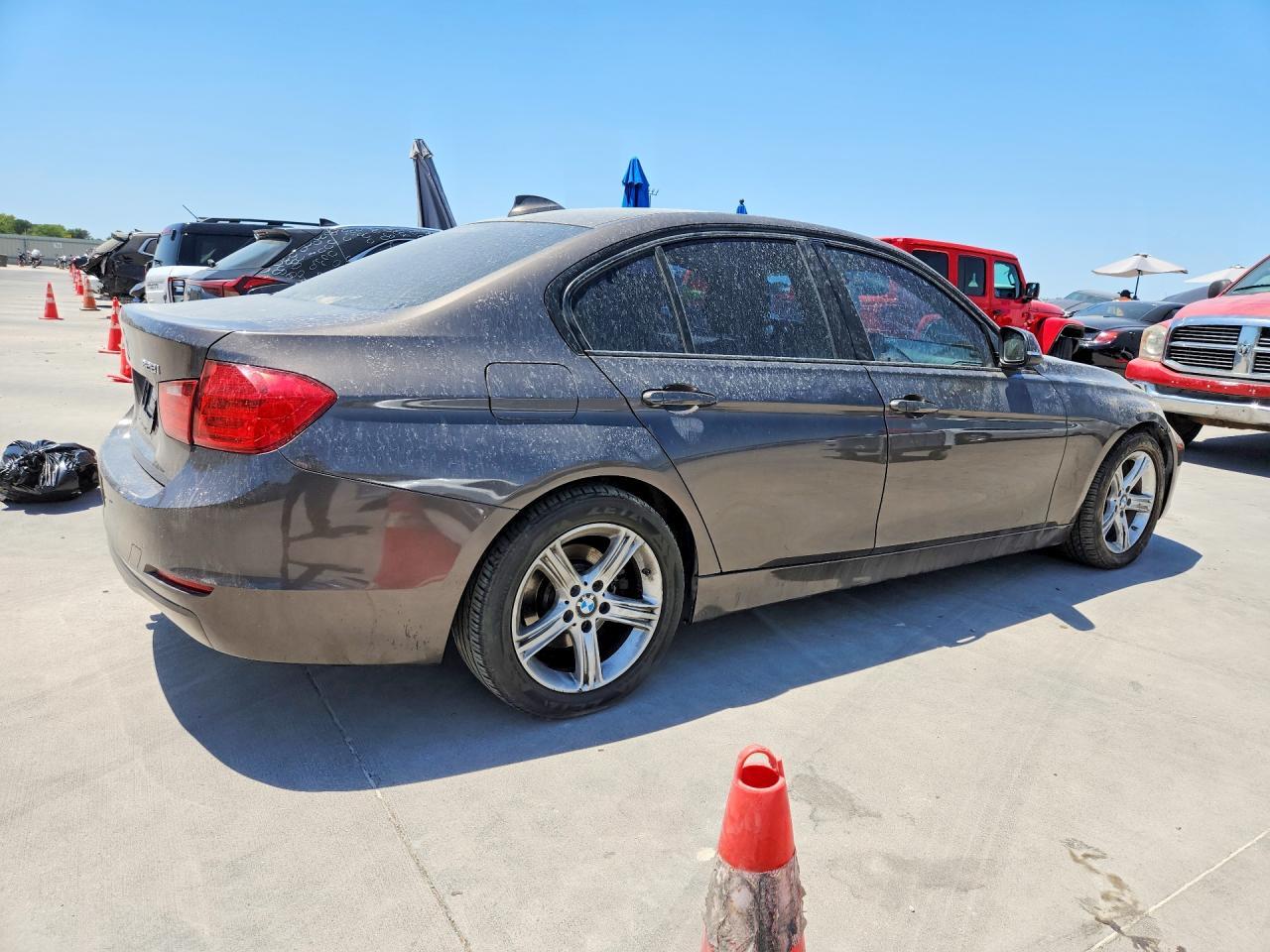 2013 BMW 328 - Image 3